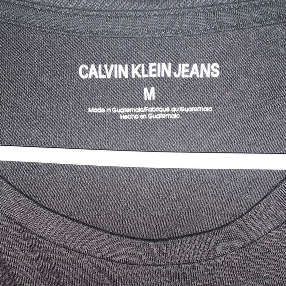 Calvin Klein Jeans T shirt - Picture 2 of 3